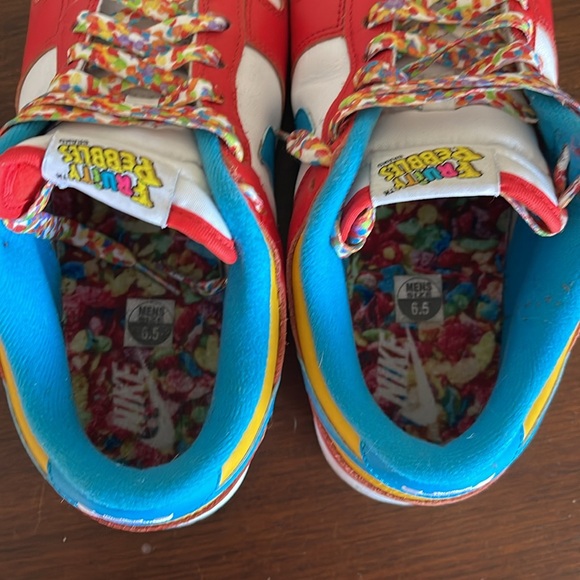 Nike Dunk Low Qs X LeBron James X Fruity Pebbles Habanero Red